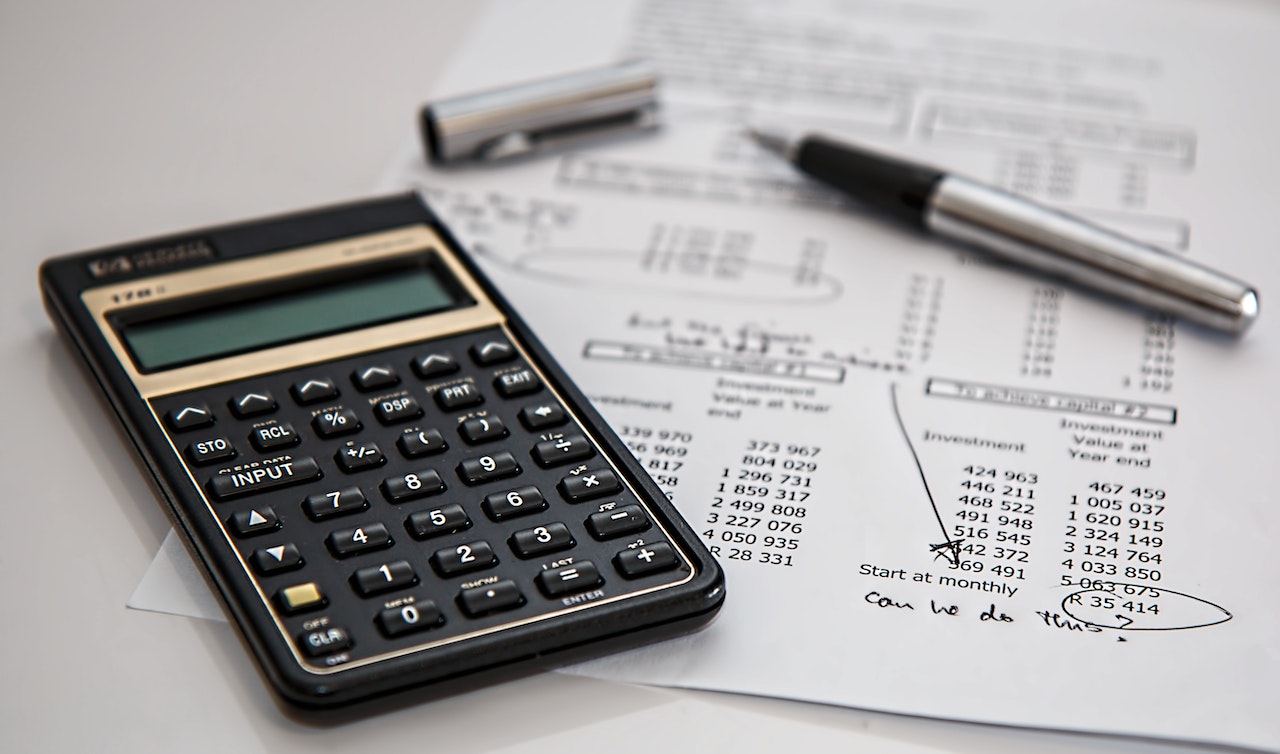 Outsourced Accounting vs. In-House Accounting